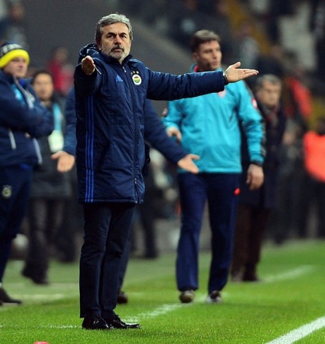 NETO'NUN KESİLMESİ YANLIŞ
Savunmanın göbeğinde iyi bir uyum yakalayan Neto ile Neustader ikilisinin uyumunu bozup Neto'nun yerine sahaya Skrtel'i sürmesi Aykut Kocaman'ın eleştirildiği konulardan bir tanesi oldu.