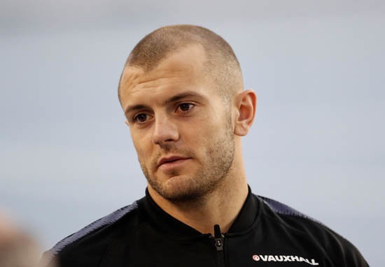 The Sun'da yer alan habere göre İngiliz devinin önceliği Arsenal'le sözleşmesi bitecek olan Jack Wilshere olacak.