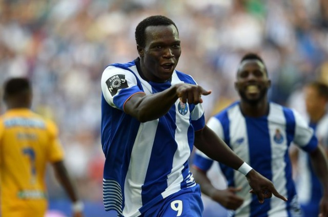 Yahoo Sports Fransa'dan Manu Lanjon'un kendisine ait Twitter hesabından paylaştığı habere göre Cim Bom, Abou için Porto'ya resmi teklifte bulunsa da istediği yanıtı alamadı.