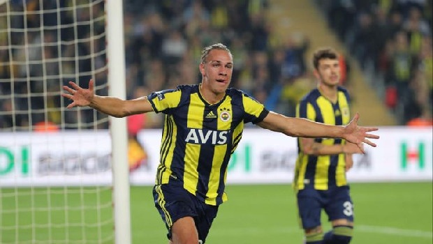 Ersun Yanal’ın kadroda düşünmediği Michael Frey, sonunda kendine kulüp buldu. 25 yaşındaki oyuncu, satın alma opsiyonuyla birlikte 1 yıllığına Almanya 2. Lig ekibi Nürnberg’e kiralandı.