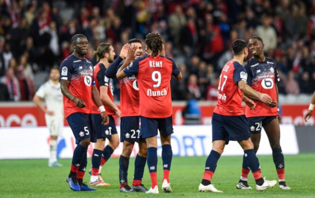 Lille formasıyla 1 gol 2 asist yaparak kalitesini gösteren Yusuf Yazıcı, Fransa’da herkesin konuştuğu isim oldu. Genç futbolcuya en yüksek puanlar verildi.