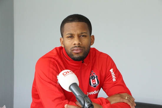 Lens
Beşiktaş'ın bonservisini satın aldığı Hollandalı futbolcunun, yıldızı bir türlü Beşiktaş taraftarıyla barışmadı. Beşiktaş'ta yakaladığı şansları da iyi değerlendiremeyen Lens için sezon sonu opsiyonları arasında Çin ve Katar da yer alıyor.