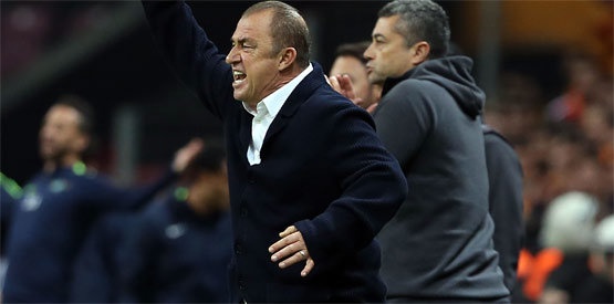 Terim, Süper Lig'de gösterdiği performansla büyük takdir toplayan ve Sarı-Kırmızılılara transfer olan ismin biletini kesti.