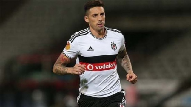 Arjantinli oyuncunun da Beşiktaş'a dönmeye sıcak baktığı belirtildi.