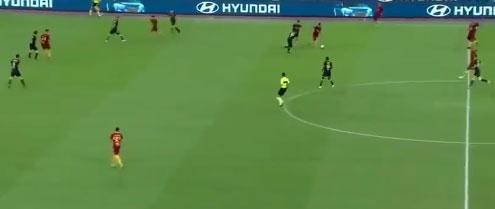 Olimpiyat Stadı'nda oynanan karşılaşmada Roma, milli futbolcu Cengiz Ünder'in henüz 2. dakikada bulduğu şık golle 1-0 öne geçti.