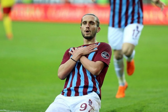 Milli Takım'ın İrlanda Cumhuriyeti ve Karadağ ile oynadığı maçlarda menajerlerin yakın takibinde olan Trabzonsporlu Yusuf Yazıcı'nın en ciddi alıcısının Tottenham kulübü olduğu bildirildi.