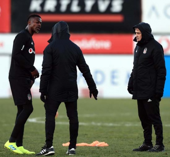 Beşiktaş'a devre arasında transfer olan Isimat Mirin'in gözden çıkarıldığı öğrenildi.