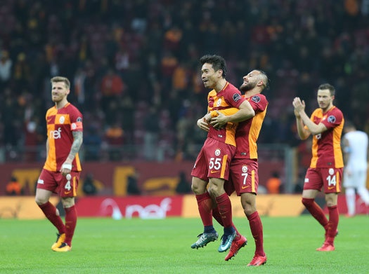 Sarı-Kırmızılılar, ara transferde sol bek açığını Inter'den Nagamoto'yu kiralayarak kapatmıştı...