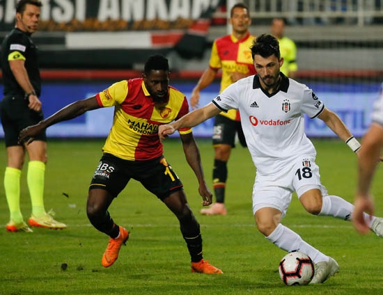 Kalması çok zor 
Yönetim kurulu kısa süre içinde barış sağlanmaması durumunda Tolgay’ı ara transferde ya bonservisiyle ya da takas yoluyla takımdan göndermeyi planlıyor.