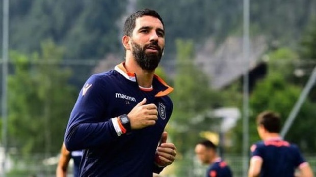 Başakşehir ile yolları ayırmaya hazırlayan Arda Turan’ın ismi İtalya ekiplerinden İnter ile anılıyordu. İtalya basını İnter’in Arda Turan’ın transferine onay vermediğini yazdı. Arda’nın ismi Beşiktaş ile de geçiyor. (Akşam)