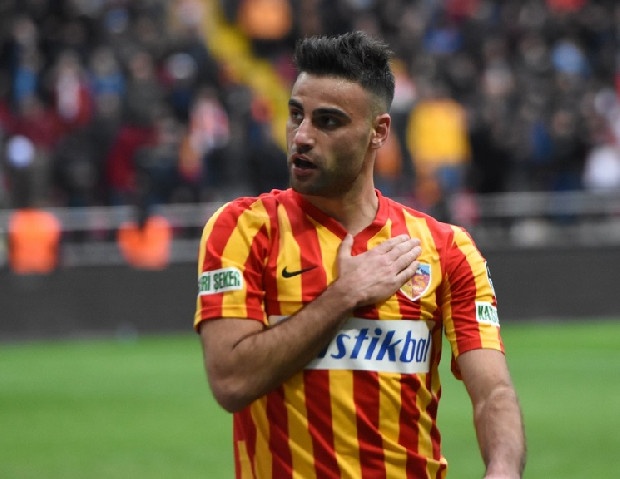 Deniz Türüç - Kayserispor
Kayserispor`un etkili ismi Deniz Türüç`e Galatasaray`ın yakın ilgisi var.