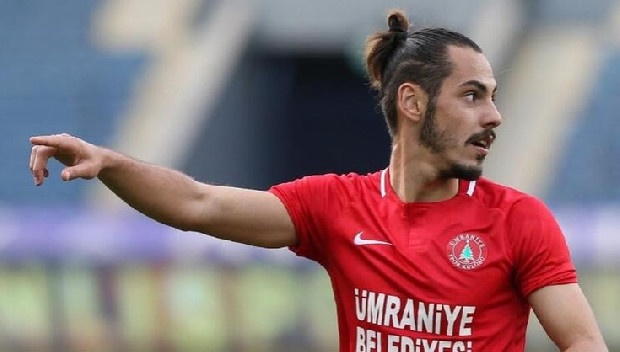 F.Bahçe'nin , Suudi Arabistan ekibi Al Ittihad’ın gelecek sezon planlamasında yer almayacak Garry Rodrigues’i kiraladığı ifade edildi. Yeşil Burun Adalı 28 yaşındaki kanat oyuncusunun transferinin kısa süre içerisinde duyurulması bekleniyor. (Hürriyet)