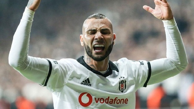 Beşiktaş'ta Ricardo Quaresma düğümü çözülüyor. 35 yaşındaki yıldız, İbrahimovic'in de formasını giydiği MLS ekibi Los Angeles Galaxy'ye gidiyor. (Sabah)