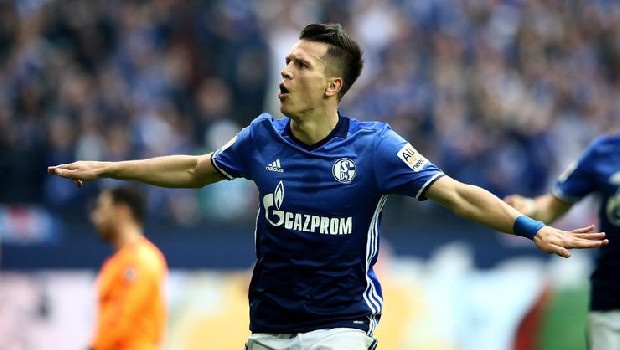 Ukrayna'da yayım yapan Sport adlı internet sitesi, Yevhen Konoplyanka'nın tercihini Beşiktaş'tan yana kullandığını ve önümüzdeki günlerde Siyah Beyazlı kulüple iki yıllık sözleşme imzalayacağını duyurdu.