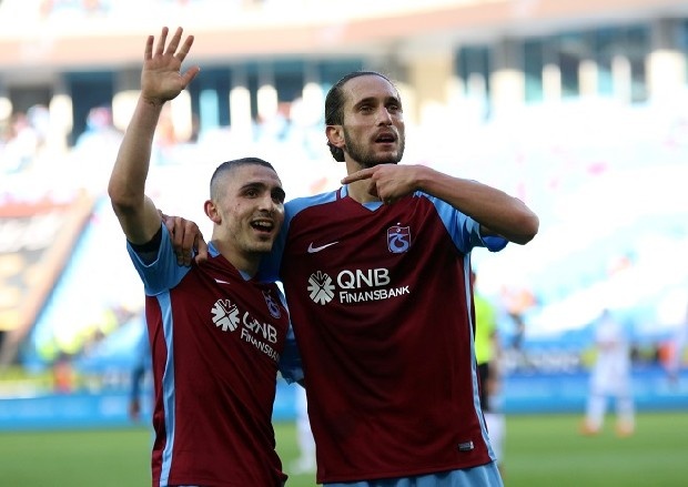 * Türkiye içinde ve dışında özellikle aileleri Trabzonlu olan futbolcuları tespit edelim. Bu çocukların Trabzon sevgileri araştıralım.
