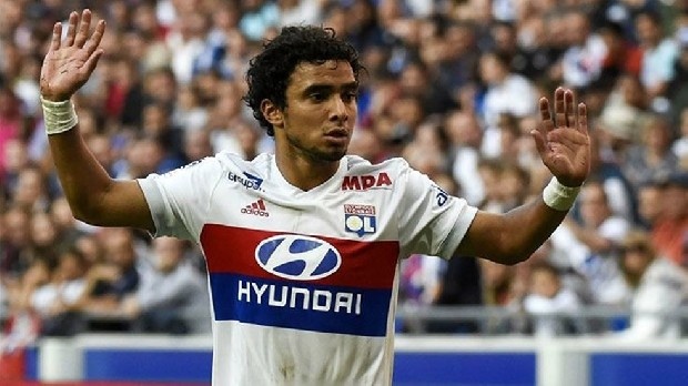 Lyon’un Brezilyalı sağ beki Rafael’in transferi için Fransa’ya çıkarma yapan Beşiktaş Başkanı Fikret Orman’ın, ilk temaslardan olumlu sonuç aldığı öğrenildi. (Fanatik)
