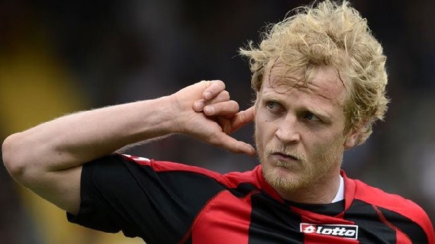 BJÖRN VLEMINCKX | BRUGGE >> GENÇLERBİRLİĞİ | 2013 | Rakip savunmaları yıpratan yapısıyla dikkat çeken oyuncu, fiziğini çok iyi kullanıp olmadık anlarda gol atarak Gençlerbirliği’ne önemli puanlar kazandırmıştı.