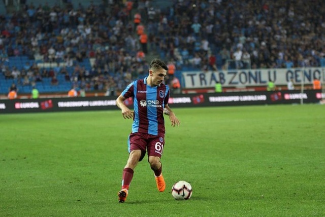 Trabzonspor'un da bu sebepten dolayı sonraki satıştan muhakkak yüksek bir yüzde ile pay almak istediği gelen bilgiler arasında. (Akşam)