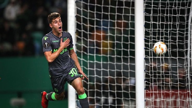 Transferin hızlı takımlarından Demir Grup Sivasspor’da harekât sürüyor. Samassa, Gaiano ve Appindangoye’yi kadrosuna katan Yiğidolar, Sporting Lizbon’un 20 yaşındaki orta saha oyuncusu Miguel Luis’i de renklerine bağlamak üzere. (Fanatik)