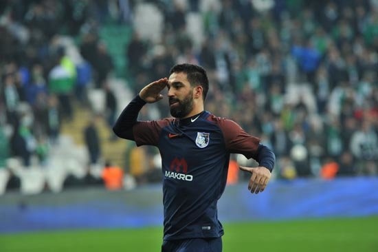 Ocakta Barcelona'dan M. Başakşehir'e transfer olan Arda Turan'la ilgili İspanyol Mundo Deportivo çok konuşulacak bir iddia ortaya attı. (Skorer)