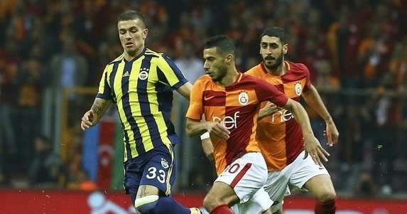 G.SARAY DERBİYE YABANCI 
Fenerbahçe'ye konuk olacak olan Galatasaray'da Fernando Muslera hariç tüm yabancı oyuncular ilk kez Ülker Stadyumu'nda Galatasaray formasıyla sahaya çıkacak.