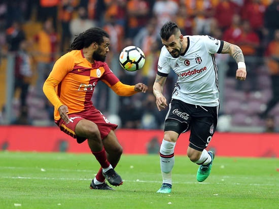 GEREKEN KOLAYLIK SAĞLANACAK
Yönetimin menajer Gelu Rodriguez'e, "Negredo için daha önce teklif yapan 3 kulüple yeniden görüş. Eğer hala transfer etmek istiyorlarsa biz kendisine gereken kolaylığı sağlayacağız" ifadesini kullandı.