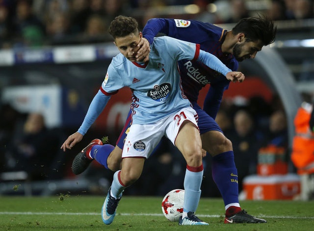 El Mundo Deportivo'da yer alan "Emre Mor'a neler oluyor?" başlıklı haberde şubat ayında takımın en iyi oyuncusu olarak gösterilen Emre Mor'un şimdilerde kadroya girmekte dahi zorlandığı ifade edildi.