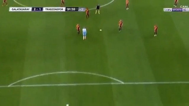 Süper Lig'in kaderini belirleyecek mücadelelerden birinde son yıllarda göremediğimiz güzellikte bir gol atıldı.