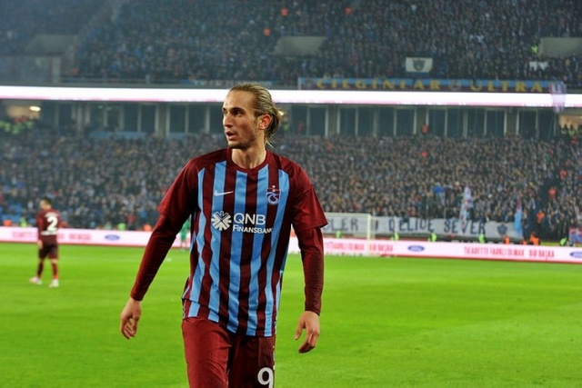 Yusuf Yazıcı Avrupa'ya transfer olmak istiyor. Erkut bazı önemli kulüplerle görüşüyor ve Premier Lig'in de ilgisi var.