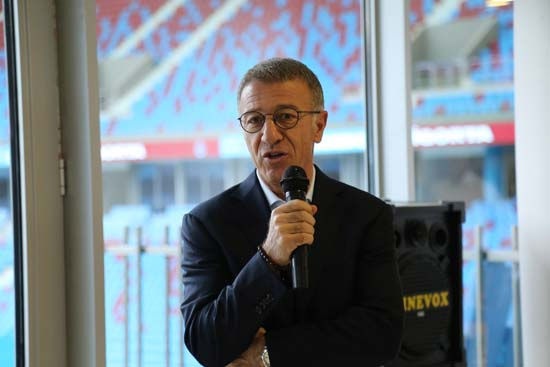 Buna karşın takımın gelecek sezon ligde yarışmacı kimliğinden uzaklaşmasını da istemeyen yönetim, ihtiyaç olan kritik bölgelere bonservisi elinde, kulüp mali yapısına uygun oyuncular transfer edecek.