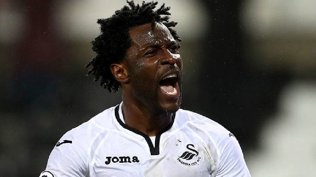 Wilfried Bony, Beşiktaş’ın ilgisine olumlu yanıt verdi. Yeni sezonda İngiltere Championship’te görev yapmak istemeyen 29 yaşındaki futbolcu, ayrılmak için Swansea City’den izin istedi.