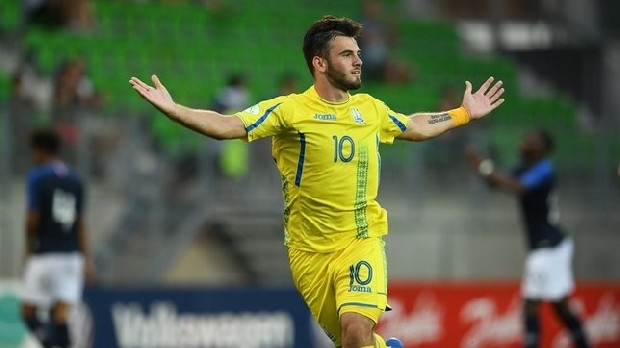 Damien Comolli'nin U19 Avrupa Şampiyonası'nı izlemek için Finlandiya'ya gönderdiği scout ekibinin, Dinamo Kiev'in genç yıldız adayı Sergiy Buletsa'nın ismini verdiği iddia edildi. (Fotomaç)