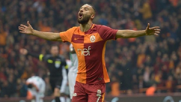 Süper Lig ekiplerinden Göztepe, Yasin Öztekin ile sözleşme imzaladıklarını açıkladı.