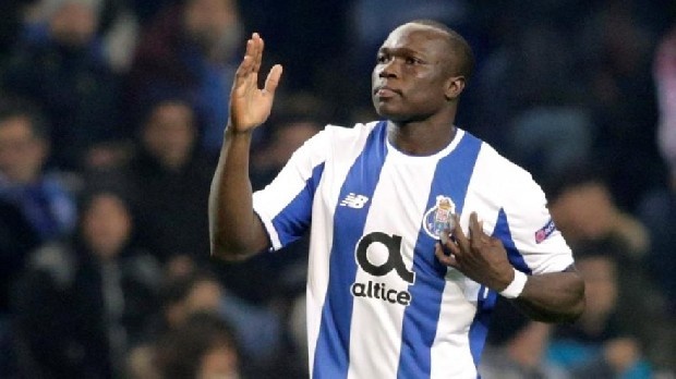 Geçen hafta ortaya atılan ama pek de inandırıcı gelmeyen “Beşiktaş, Aboubakar’ın takası için Pepe’yi önerdi…” iddialarına bir yenisi daha eklendi.