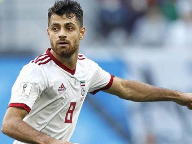 Trabzonspor, İranlı stoper Morteza Pouraliganji'yi İstanbul’a getirdi. 26 yaşındaki savunmacı, bordo-mavililer ile görüştü ve büyük oranda anlaşma sağlandı. Ama Morteza bu akşama dek süre talep etti. Durum bugün netleşecek.. (Fanatik)