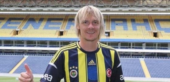 MILOS KRASIC
CSKA'dan Juventus'a: 15 milyon Euro
Juventus'tan Fenerbahçe'ye: 7 milyon Euro
ZARAR: 8 MİLYON EURO