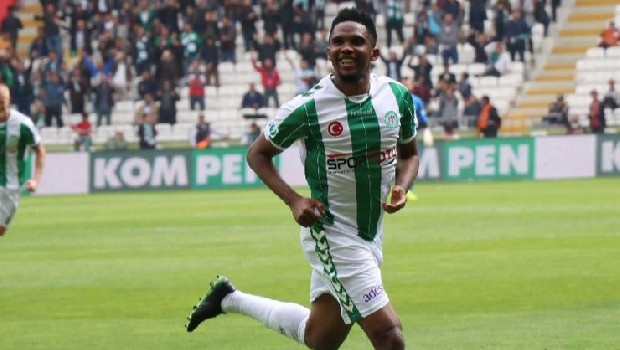 Medipol Başakşehir golcü transferi için Samuel Eto'o'yla bir görüşme gerçekleştirdi. (Skorer)