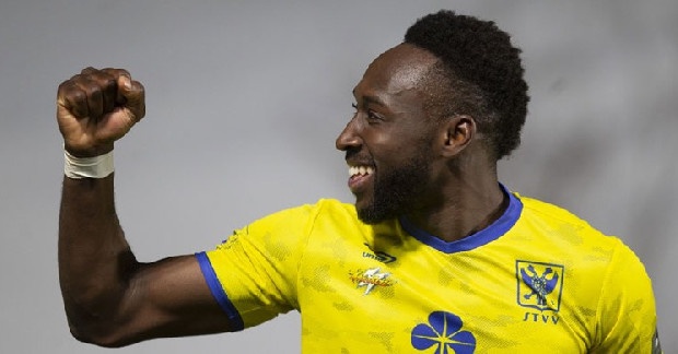 Golcü arayışlarını dört koldan sürdüren Beşiktaş, Belçika ekibi St. Truiden’de forma giyen Yohan Bolie’ye kancayı attı. Siyah-Beyazlılar’ın genç yıldız için 2.5 milyon Euro’yu gözden çıkardığı ifade ediliyor.. (Takvim)