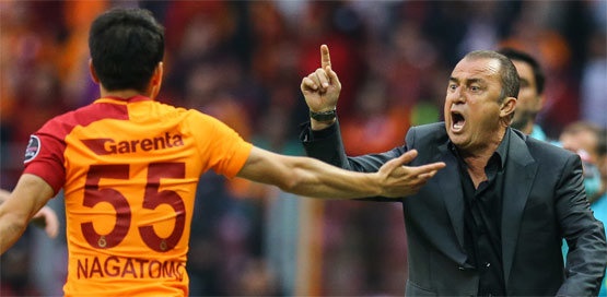 Nagatomo olmasa...
Sezon ortası sol bek bölgesindeki bu açığı Japon futbolcu Nagatomo'yu transfer eden dolduran Fatih Terim, yeni sezonda bu bölgede alternatifli bir kadro oluşturacak.