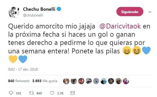 Motivasyonun dozunu biraz kaçıran ve bunu kamuya açık olarak yapmaktan çekinmeyen Bonelli 'Seni seviyorum aşkım. Gelecek maçta (Godoy Cruz) bir gol atarsan ya da maçı kazanırsanız bütün hafta boyunca ne istersen yapacağım. Pillerini şarj et" yazınca sosyal medya yıkıldı.