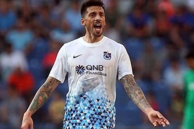 Trabzonspor'un yıldız futbolcusu Sosa için flaş bir iddia ortaya atıldı.
