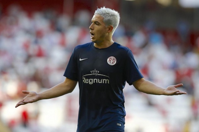 Las Palmas Teknik Direktörü Paco Jemez de Samir Nasri transferinin gündemlerinden kalktığını açıkladı.