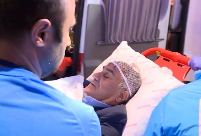 BiR TOZ PARÇASI ATILSA BiLE TEPKi GÖSTERMELiYiZ
ŞENOL hoca, 40 bin taraftarın iyi niyetli olduğunu ancak tribünlerde belki 400 tane yanlış insanın olduğunu da sözlerine ekledi. Güneş, "Çocuklarımızı korumamız gerekir. Değerlerimizi de...