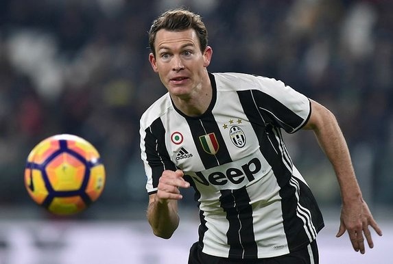Beşiktaş daha önce gündeme gelen Stephan Lichtsteiner'ın Juventus'tan ayrılacağını açıklamasının ardından harekete geçti.