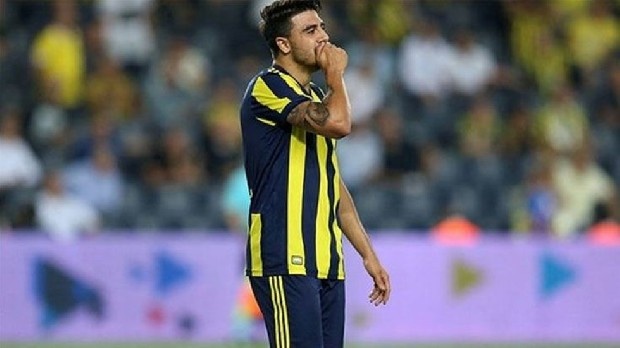 Aykut Kocaman’ın geçen sezonun ikinci yarısında üstünü çizdiği Ozan Tufan, İspanya yolcusu. Ozan’ın menacerliğini yapan Ahmet Bulut, La Liga ekipleriyle temaslarını sürdürürken, Ozan’ın en ciddi talibi Girona.