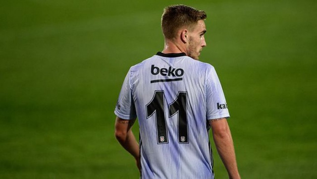 Sezonun ikinci yarısında takımında düşünülmeyen ABD’li futbolcuyla görüşmelerini sürdüren yönetimin bu transfere kısa süre içinde nokta koyması bekleniyor.