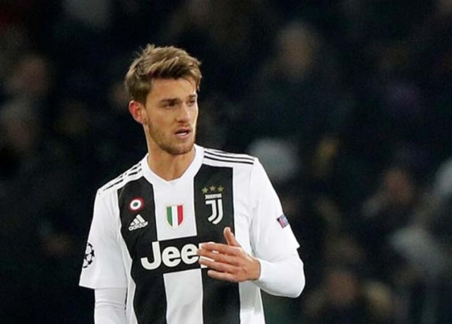 Corriere Dello Sport'ta yer alan haberde Rugani'nin kız arkadaşı Michela Persico, Juventus kulübünü suçladı.