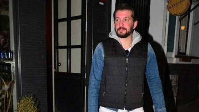 Tunçeri ile sosyal medya üzerinden mesajlaştığını iddia eden 3 kadının arka arkaya yaptıkları paylaşımlar bir anda olay oldu. İddialara göre Kerem Tunçeri'nin sosyal medyayı aktif olarak kullanan bu 3 kadın ile Instagram üzerinden mesajlaştıkları ortaya atıldı.