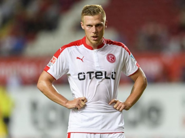 Kısa süreli Ada macerasının ardından ülkesine dönen tecrübeli forvet; Fortuna Düsseldorf formasıyla son 3.5 sezonda rakip filelere 49 gol bıraktı.