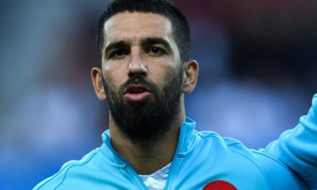 Arda Turan | Galatasaray
Sözleşmesi sezon sonunda sona erecek olan Selçuk İnan'ın yeni sezonda Fatih Terim’in kurmaylarından biri olması bekleniyor. Saha içerisinde yeni bir kaptan isteyen Fatih Terim’in istediği isim ocak ayında olduğu gibi sarı-kırmızılıların eski kaptanı Arda Turan.